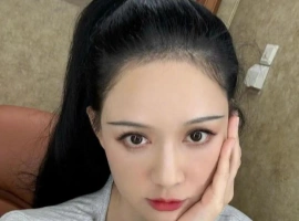 从头到脚近百针！46岁陈乔恩针雕美容后首次现身，幼态脸太显年轻-柠檬资源分享网