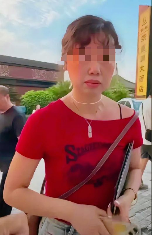 重庆的文化旅游部门可能完全没有预料到，一年的努力差点被一位身着红衣的女子破坏！-振兴资源分享网