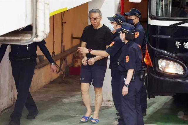 柯文哲事件促使蓝白阵营形成“复仇者联盟”，侯汉廷预测：赖清德2028年败选的征兆初现。-春天资源分享网